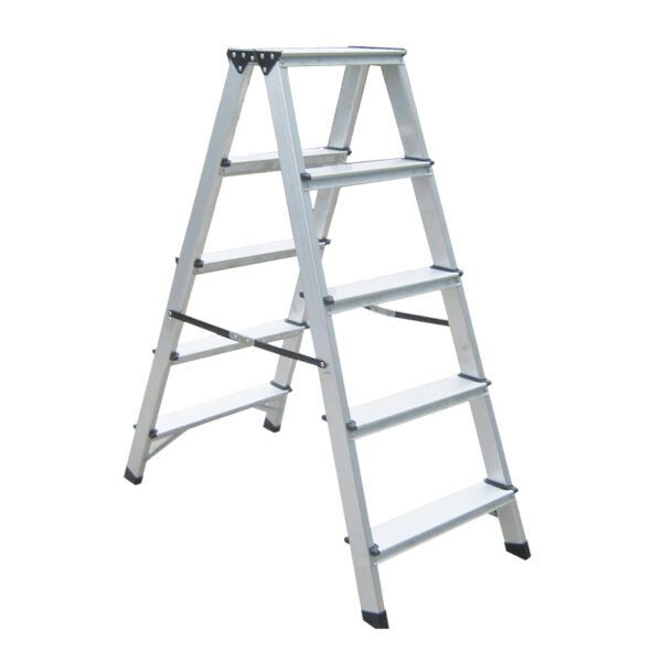 ALUMINUM DOUBLE SIDED STEPLADDER 2x5, WITH SLIP RESISTANT FEET AND SAFETY BELTS